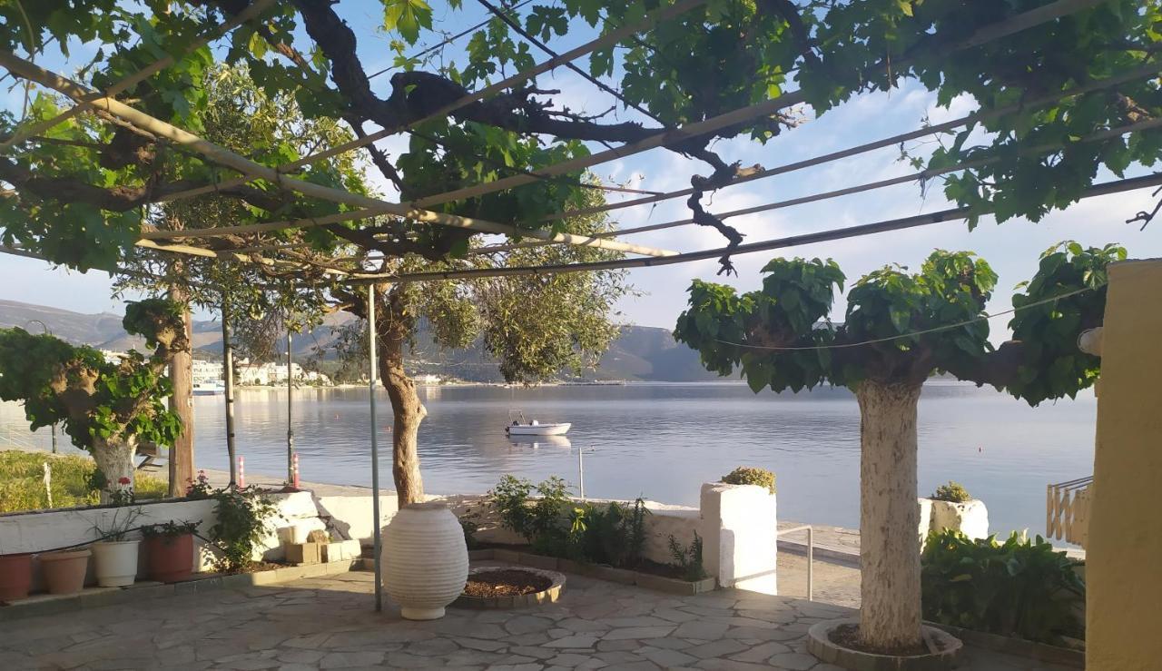 Το Σπίτι Της Μαργαρίτας Στην Παραλία Villa Неа Стира Екстериор снимка